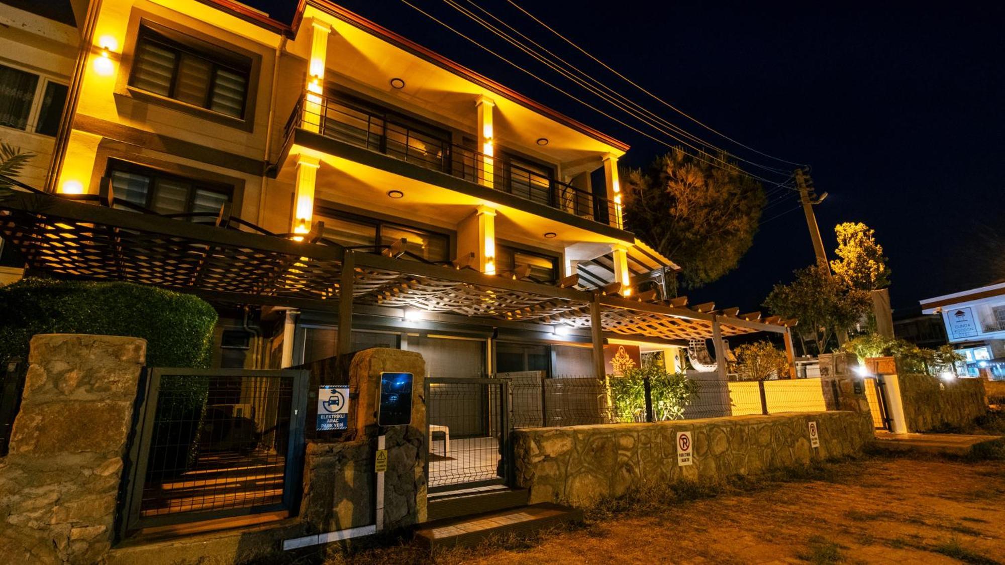 Select Cunda Guest House - Sea View Room With Private Veranda In Cunda Island Айвалык Экстерьер фото